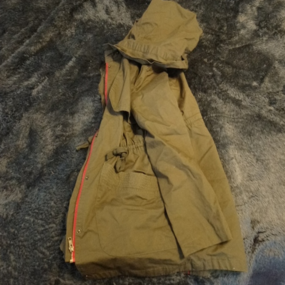 Medium length anorak jacket